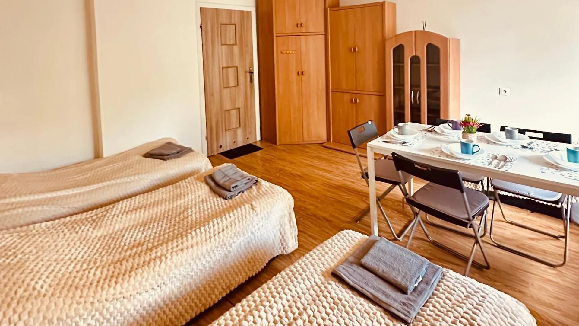 Anell Hostel Poznan 0*,  Poland